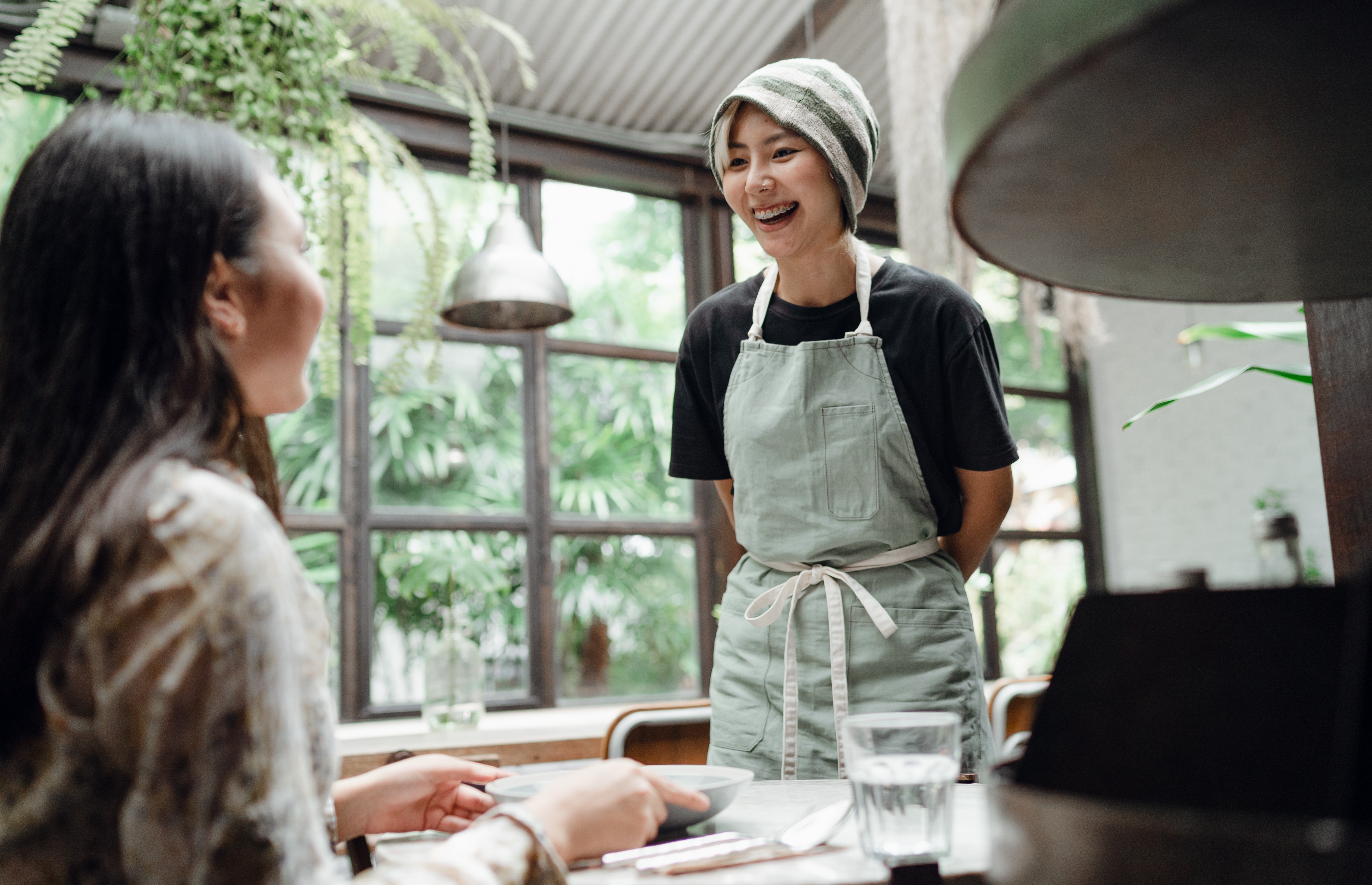 How to motivate restaurant employees