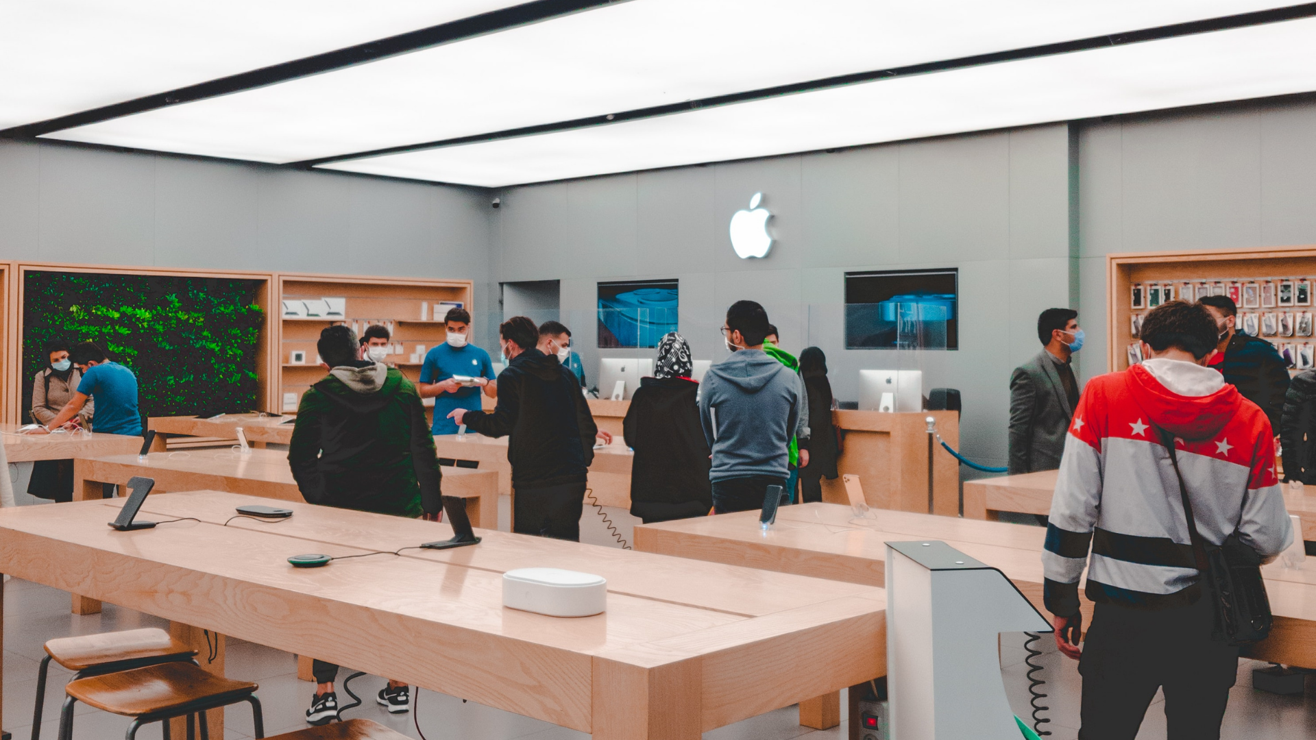 Apple Stores: How Apple started its retail chain in 2001